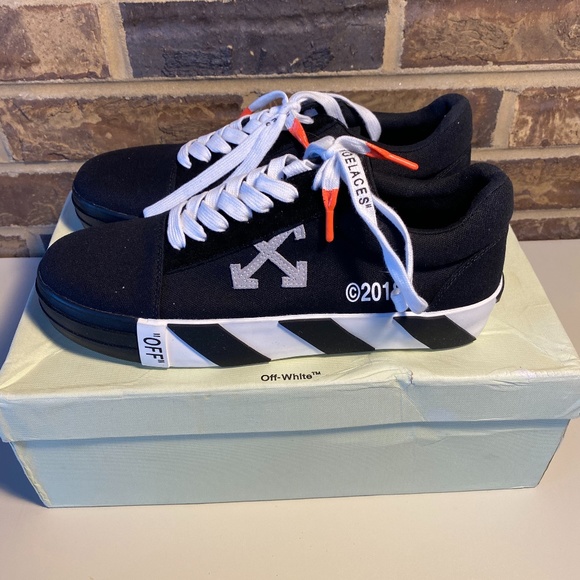 off white vulc low top black